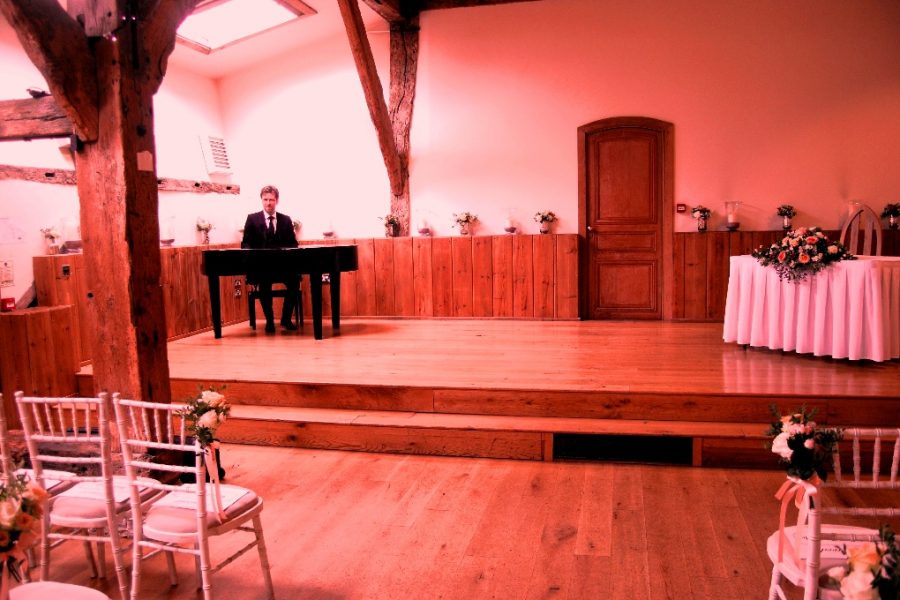 Winters Barns Canterbury Kent Wedding Pianist Phillip Keith